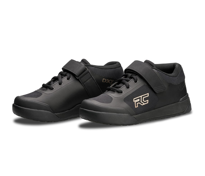 Велотуфли женские Ride Concepts Traverse Womens, Black/Gold, 2021, 2351-570 (Размер: 6,0 US)
Велотуфли женские Ride Concepts Traverse Womens, Black/Gold, 2021, 2351-570 (Размер: 6,0 US)