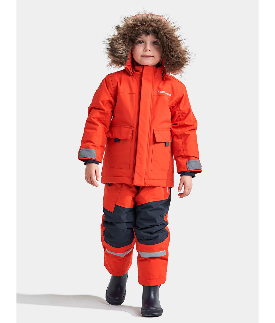 Куртка детская Didriksons POLARBJORNEN KIDS PARKA, 424 маково-оранжевый, 503400 (Размер: 90 )
Куртка детская Didriksons POLARBJORNEN KIDS PARKA, 424 маково-оранжевый, 503400 (Размер: 90 )