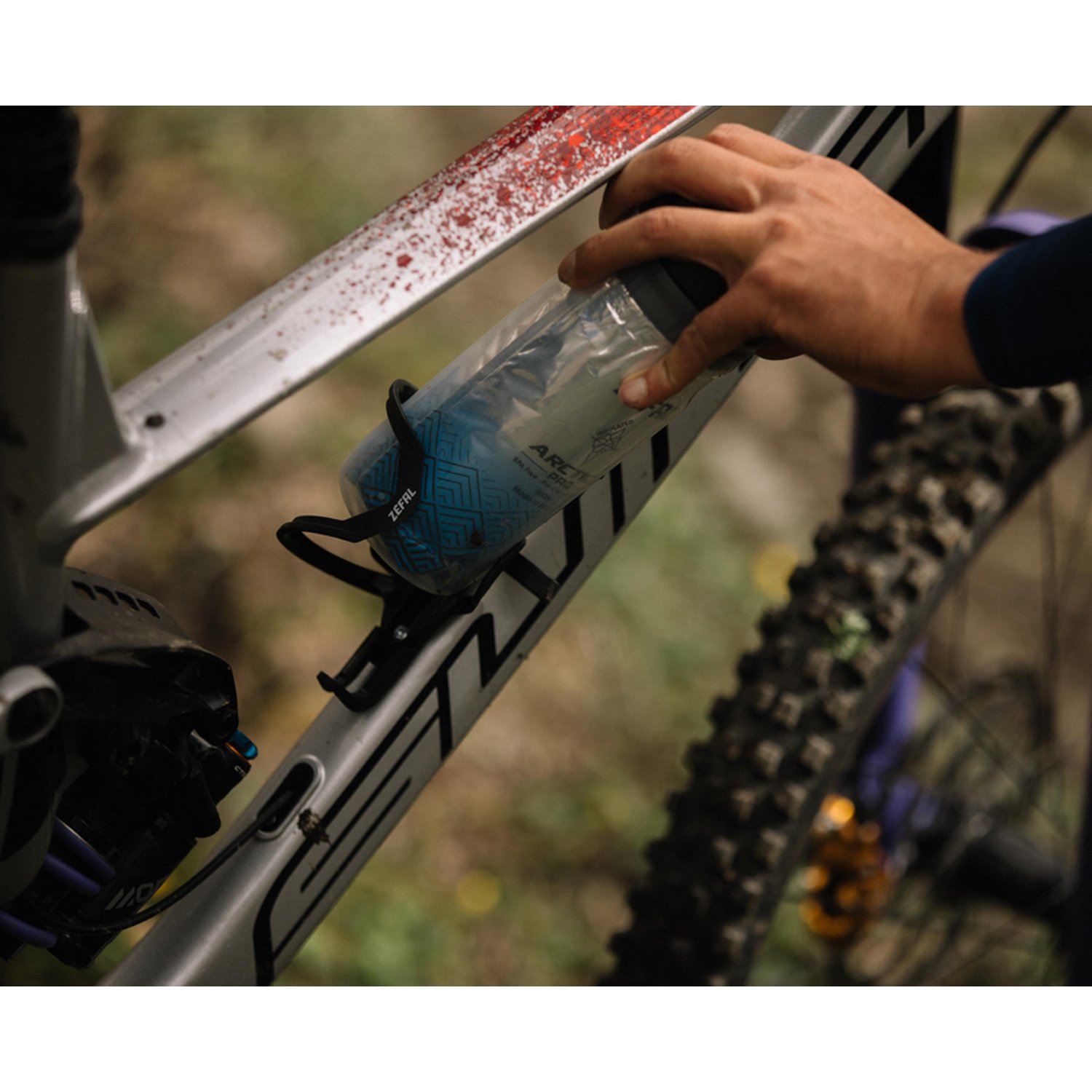 фото Термофляга велосипедная zefal artcica pro 55 bottle, пластик, 550 мл, серый/синий, 2023, 1667