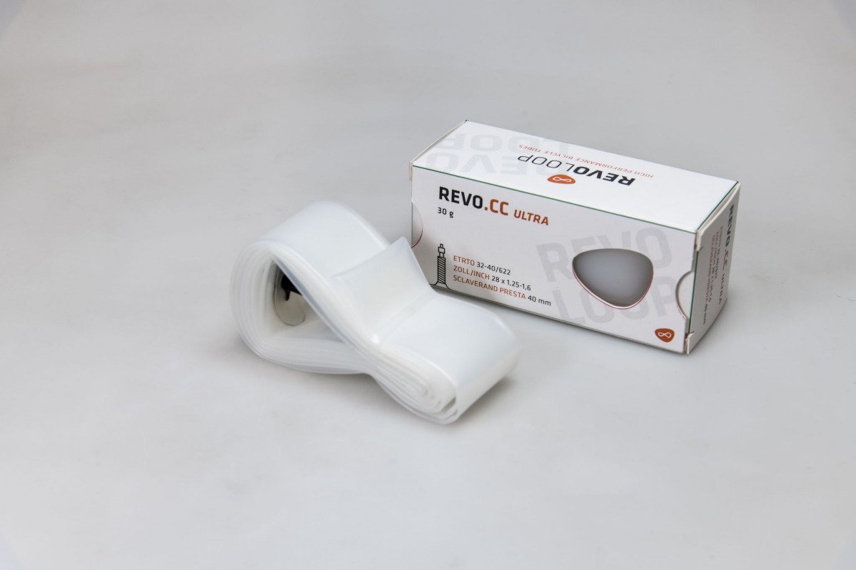 Велокамера REVOLOOP.cc ultra, 28x1.25-1.6, 30 гр, велониппель 60 мм, ETRTO 32/40-622, SW10018.3
Велокамера REVOLOOP.cc ultra, 28x1.25-1.6, 30 гр, велониппель 60 мм, ETRTO 32/40-622, SW10018.3