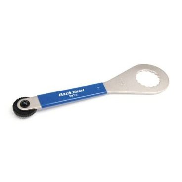 Съемник каретки, для Shimano Hollowtech II PTLBBT-9 Съемник каретки, для Shimano Hollowtech II PTLBBT-9Велоинструменты<br>Съемник каретки предназначен для снятия чашек каретки Shimano Hollowtech 2. Один конец предназначен для снятия пластиковой крышки на левом шатуне (предварительно ослабляются шестигранные болты), а основная часть инструмента со шлицами для снятия непосредственно чашек Shimano Hollowtech II (16 шлицов, диаметр около 44мм)<br> Подходит для аналогичных чашек кареток:<br>- Shimano® Hollowtech II<br>- Campagnolo® Ulta-Torque and Power Torque<br>- Race Face®<br>- FSA®<br>- SRAM®<br>- Truvativ®<br>- Chris King®<br>- Phil Wood® outboard bearing<br>