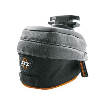 Подсумок SKS-10428 Race Bag подседельный 1 отделение р-р XS черный 0-10428 Подсумок SKS-10428 Race Bag подседельный 1 отделение р-р XS черный 0-10428Велосумки<br>Подсумок SKS-10428 Race Bag подседельный <br>Сумка легко устанавливается на рамку седла без использования инструмента. Несколько отсеков внутри.<br>Водонепроницаемый материал. Наружная петля для закрепления фонаря.<br>Объем 0,5 л.<br>Цвет черный (Германия)<br>