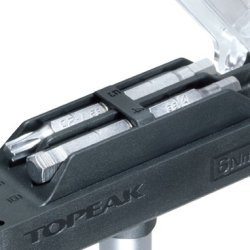 Динамометрический ключ Topeak Torque 6, TT2533 Динамометрический ключ Topeak Torque 6, TT2533Велоинструменты<br>Торцевой динамометрический ключ с ограничением усилия 6Nm. Создан специально для регулировки затяжки выносов, руля, подседельного штыря и других узлов, требующих невысокий момент затяжки. Незаменимый инструмент для домашнего веломеханика.<br>