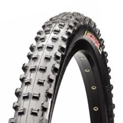 Покрышка Maxxis Medusa, 26x2.1, 60 TPI, 70a, TB69767300 Покрышка Maxxis Medusa, 26x2.1, 60 TPI, 70a, TB69767300Велопокрышки<br>Созданная благодаря гонщикам из европейской команды Maxxis, покрышка Medusa предназначена для гонок в грязных условиях. Низкий профиль обеспечивает малый вес и отличное сцепление в гонках по грязи. Развитые шипы отлично закапываются в грязь, а широкое расстояние между ними не позволяет покрышке проваливаться целиком. Отличные показатели при езде по грязи и другим вязким поверхностям. Из-за низкого профиля будет отличным выбором для легких гонщиков, предпочитающих высокие скорости с сохранением контроля.<br><br>ОСОБЕННОСТИ:<br><br>eXCeption – сочетание корда 120TPI и резины жесткостью 62a, позволяющее достичь низкого веса и выдающегося сцепления.<br>Серия eXCeption доступна для некоторых горных покрышек и идеально походит для кросскантри.<br>Широко расставленные конические шипы<br>Для переднего или заднего колеса<br>Для вязких поверхностей, грязи, влажных условий<br>Грязевая покрышка низкого давления<br>Бескамерная технология, объединяющая в себе сверхпрочный корд и использование бутилового внутреннего слоя. <br>Размер: 26 х 1.55<br>Компаунд одинарный<br>Жёсткость: 62a<br>Материал: Kevlar / Aramid<br>Борт 120 TPI<br>Вес: 455 г.<br>