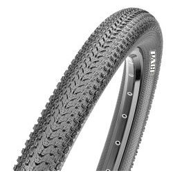 Покрышка Maxxis Pace, 29x2.1, 60 TPI, МТБ, TB96667100 Покрышка Maxxis Pace, 29x2.1, 60 TPI, МТБ, TB96667100Велопокрышки<br>Удивительно накатистая покрышка от Maxxis – специально для фанатов скорости. Шипы небольшого размера отлично сцепляются с поверхностью, не препятствуя разгону, а боковые шипы достойно держат в поворотах. Технология Silkworm для защиты от проколов.<br><br>Характеристики:<br><br>Размер: 29x2.10<br>Компаунд: 60а<br>Корд: 60 TPI, кевларовый<br>Вес: 630 грамм<br>