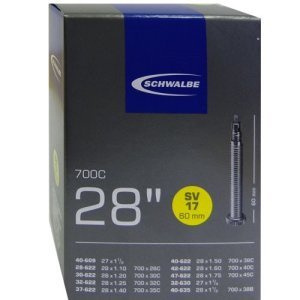 Велокамера Schwalbe 28/47-622/635 мм / 28x1.50, 700x38/42C, SV17, 10429363 Велокамера Schwalbe 28/47-622/635 мм / 28x1.50, 700x38/42C, SV17, 10429363Камеры для велосипеда<br>Велокамеры Schwalbe являются единственными в мире, удостовенными печати качества VSF all ride (германская <br>ассоциация продавцов только высококачественной продукции).Победитель теста велокамера Schwalbe SV13.<br><br>Велокамеры Schwalbe удерживают воздух значительно дольше, потому что качеству и чистоте материала уделяется <br>максимальное внимание. Каждая велокамера Schwalbe накачивается на заводе индивидуально и в течении 24 часов <br>проверяется на пропускаемость воздуха. При этом камера помещаятся в прессформу, что гарантирует стабильность толщины <br>стенок и удержание воздуха.<br><br><br><br><br> размер колеса: 28/47-622/635 мм / 28x1.50, 700x38/42C дюймов<br><br> клапан: SV 17 (40 мм)<br><br> вес: 150 гр<br><br> цвет: черный<br><br> ниппель: fahrrad/woods/hollands<br>
