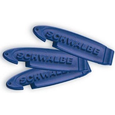 Монтажки Schwalbe, 1855 Монтажки Schwalbe, 1855Велоинструменты<br>Монтажки Schwalbe предназначены для быстрой и удобной замены покрышек. Они выполнены с большим вниманием к деталям из высококачественного пластика синего цвета, их практически невозможно сломать.<br><br> <br><br>У монтажек очень удобная форма - они сделаны без заусенцев и острых граней и не выскальзывают из рук, а профиль рычага выполнен таким образом, чтобы уменьшить вероятность защемления камеры при установке. При снятии покрышки, монтажку можно зацепить за спицу, чтобы освободить руки для установки второй монтажки. Для удобства хранения монтажки компактно сцепляются между собой.<br><br> <br><br>Вес комплекта из 3-х штук: 33 г<br>