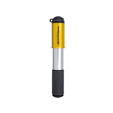 Насос Topeak RaceRocket MT, золотой цвет, алюминий, TRR-MT1GD Насос Topeak RaceRocket MT, золотой цвет, алюминий, TRR-MT1GDВелосипедный насос<br>Профессиональный компактный насос для спортсменов и гонщиков. Идеально подойдет для горного велосипеда, благодаря увеличенной воздушной камере. Легкая алюминиевая (CNC) конструкция и выдвижной шланг с умной насадкой SmartHead. Низкий вес (114 гр) позволяет возить насос в заднем кармане веломайки. Максимальное давление 90 Psi / 6 Bar.<br> Характеристики <br>Насадка (головка) - SmartHead ThreadLock с интегрированным переходником Presta/Schrader<br>Воздушная камера - CNC алюминиевый сплав, увеличенный диаметр<br>Шланг - резиновый, выдвижной<br>Рукоятка пластик + Kraton<br>Максимальное давление - 90 psi / 6 bar<br>Дополнительно: крепление на раму (под флягодержатель)<br><br>Размеры - (Д x Ш x В) 19.6 x 3.7 x 3.3 см<br>Вес - 114 гр<br>