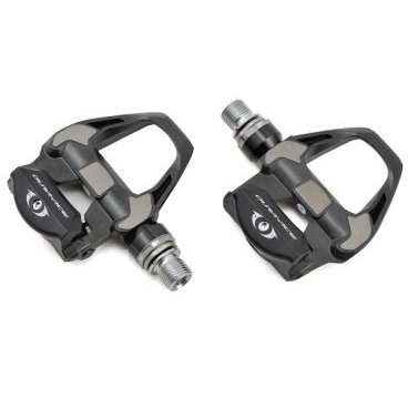 Педали SHIMANO Dura-Ace, R9100, с шипами SH12, ось длиннее на 4 мм, черный, IPDR9100E1 Педали SHIMANO Dura-Ace, R9100, с шипами SH12, ось длиннее на 4 мм, черный, IPDR9100E1Педали для велосипедов<br>Педали Shimano Dura-Ace PD-9100 SPD-SL, корпус из карбонового композита, в комплекте с шипами SH12, ось длиннее на 4 мм, вес 228 грамм. Оптимизированный баланс массы и жесткости. Сверх широкая платформа для устойчивости и эффективной передачи энергии. Широкая база подшипников для равномерного распределения нагрузки. Индивидуальная настройка усилия застегивания и отстегивания. Назначение: Шоссе, Триатлон, Тайм Триал.<br>