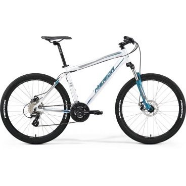 Горный велосипед Merida Matts 6.15-MD 2017 Горный велосипед Merida Matts 6.15-MD 2017Горные (MTB)<br>елосипед Merida Matts 6. 15-MD 2017 года - горный велосипед с дисковыми тормозами для катания по пересеченной местности, городской среде, паркам без агрессивных нагрузок. Велосипеды merida сочетают в себе хорошее качество и очень приемлемую цену. Выполнен в приятной расцветке: pearl white (dark blue). <br>Модельный год2017<br>Применениегорный (MTB)<br>горный (кросс-кантри)<br>Возрастная группавзрослый<br>Типмужской<br><br><br>Рама и амортизация<br><br>Материал рамыалюминий / 6061 /<br>Амортизацияпередняя вилка<br>Тип амортизации (вилка)пружинно-эластомерная / SR Suntour XCT /<br>Ход вилки100 мм<br><br><br>Колеса и тормоза<br>Диаметр колес26 <br>Модель покрышекMerida Sport / 2.1 /<br>Материал ободаалюминий / Merida Matts D /<br>Обод двойной<br>Передний тормоздисковый механический / Jack, ротор 160 мм /<br>Задний тормоздисковый механический / Jack, ротор 160 мм /<br>Руль и трансмиссия<br>Скоростей24 шт<br>Звёзд системы3 / шатун: Shimano TY301, 42-34-24T /<br>Звёзд кассеты8<br>Модель кассетыSunrace CS8<br>Передний переключательShimano Tourney / TY /<br>Задний переключательShimano Altus<br>Тип манеткитриггерные<br>Модель манеткиShimano EZ<br>Форма руляпрямой<br>ВыносMerida Comp OS<br>Модель руляMerida Comp OS R15 / длина - 660 мм /<br><br><br>Общее<br>Комплектациящиток на цепь<br>Модель сиденьяMerida Sport<br>Вес14.6 кг<br>