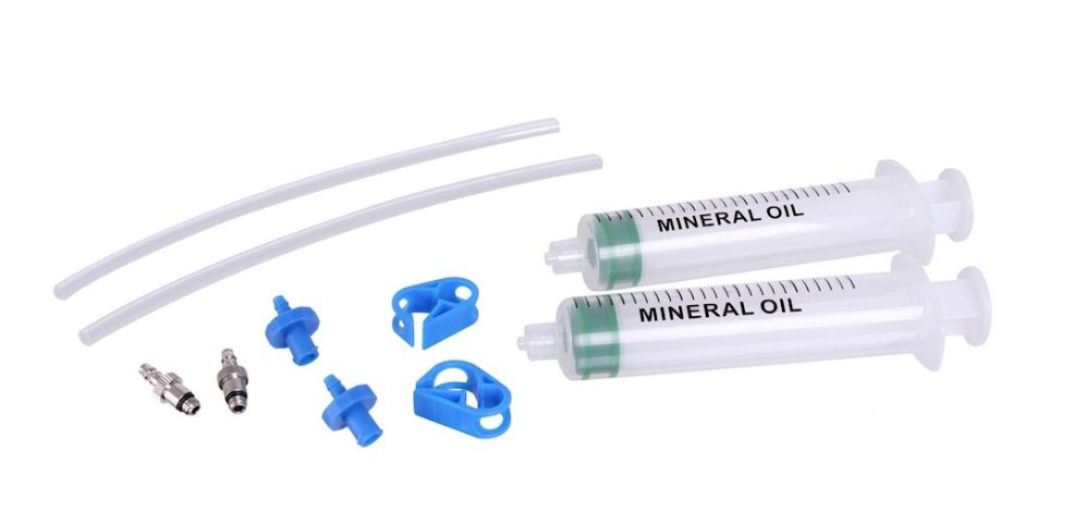 Набор для прокачки Formula Mineral oil 2 syringe bleeding kit (20мл), FD50907-00 набор m wave для прокачки дисковых гидравлических тормозов 5 360692