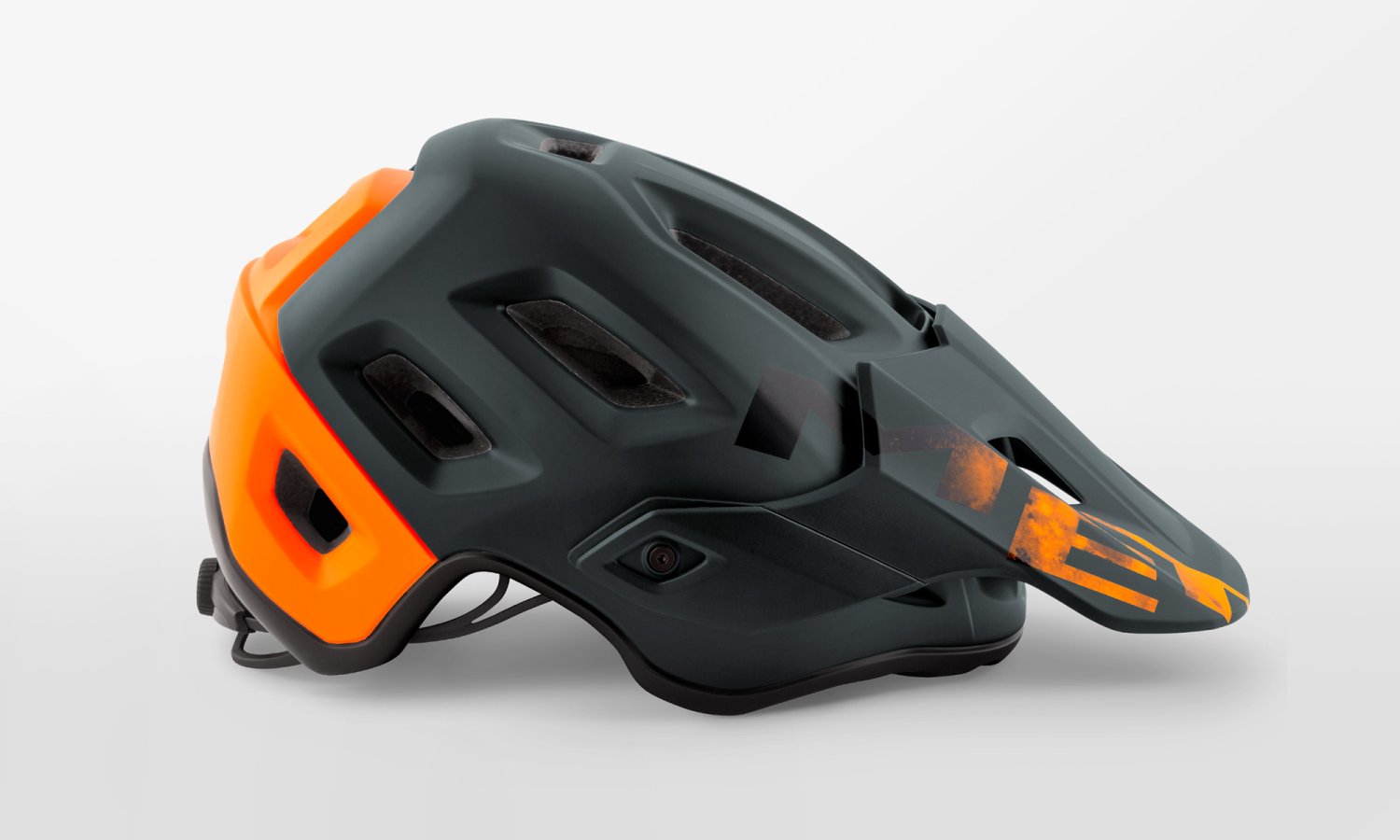 

Велошлем Met Roam Black/Orange 2020 (Размер: L (58-62 см, Оранжевый