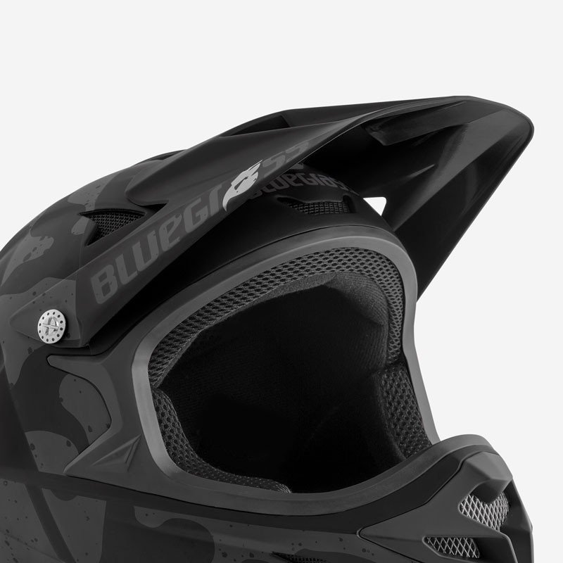фото Козырек к шлему bluegrass visor intox, black camo, 5visg0900no
