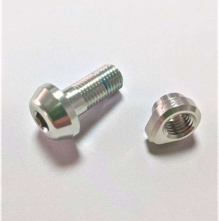 

Болт с гайкой для подседельного алюминиевого зажимa Hope Bolt Seat Clamp, серый, SCSP001