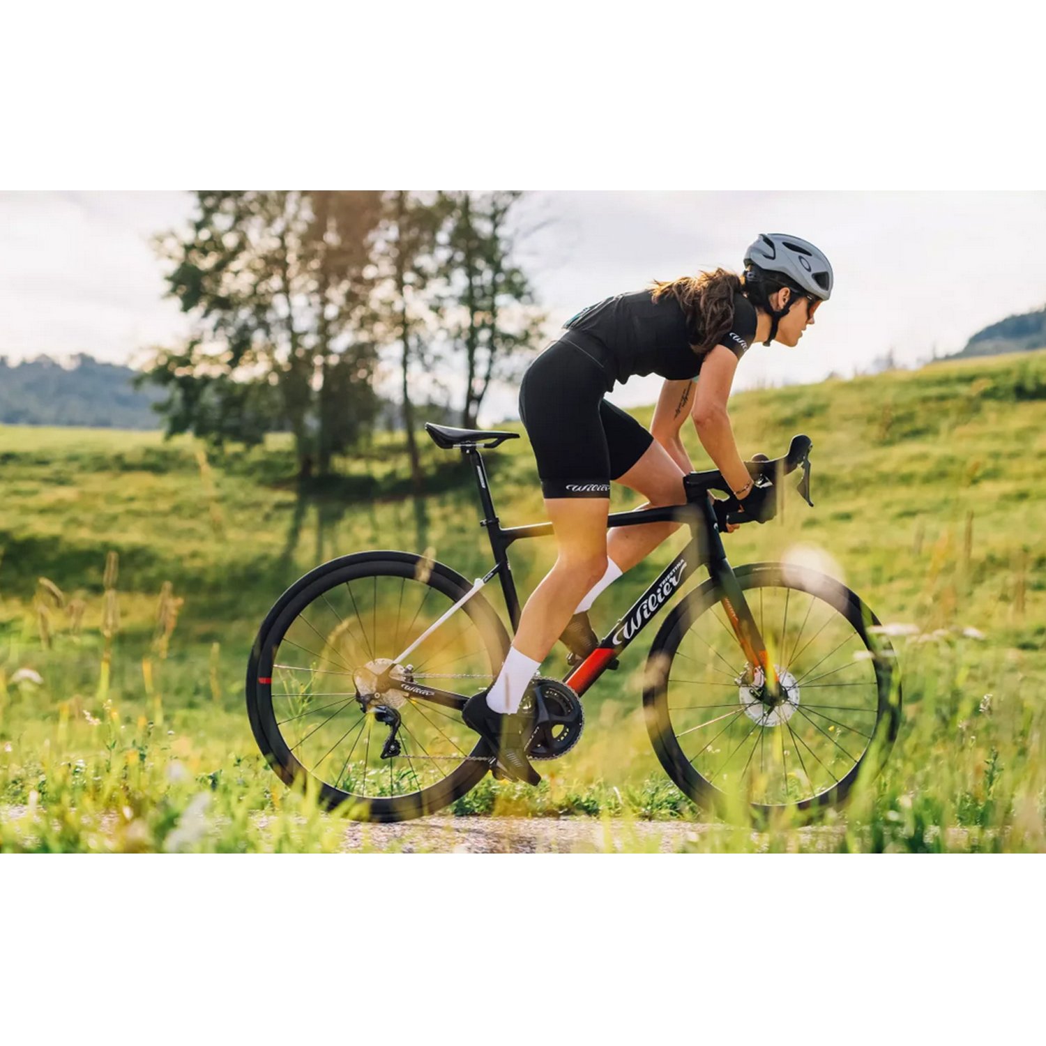 

Велосипед шоссейный Wilier Garda Disc 105Di2 12V Ksyrium SL, 28", ASTANA, 2023, B277DI2TASTANA (Размер: XXL (195-205 см), Цвет: ASTANA)