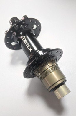 

Втулка задняя Bitex BOOST для MTB с барабаном SRAM XD, под сквозную ось 12 мм, ширина 148 мм, BX211R28H-12-148AL_SRXD